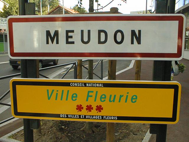 description : panneau de signalisation de la ville de Meudon Auteur : Benoît92 date: 20 juillet 2005