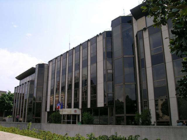 Le nouvel Hôtel de Ville de Rueil-Malmaison, Hauts-de-Seine, France.