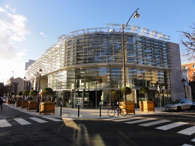 La médiathèque, le jour de son inauguration, le 10/12/2011