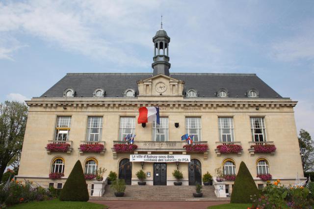 Rathaus in Aulnay-sous-Bois im Département Seine-Saint-Denis (Île-de-France)