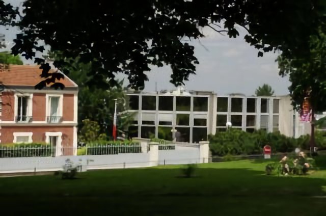 L'Haÿ-les-Roses. Sous-préfecture.