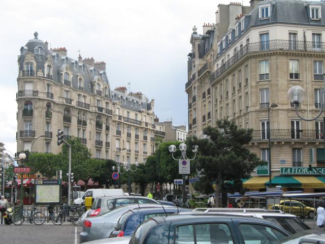 Saint-Mandé, at the level of line 1 metro station. (Author: Metropolitan)