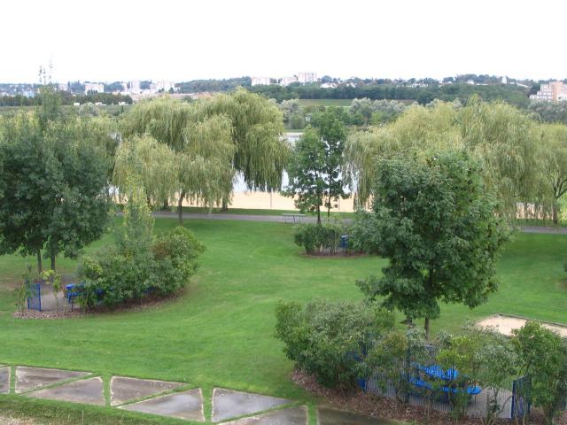 Le Parc départemental de la Plage Bleue, à Valenton, Val-de-Marne, France.