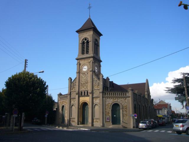 église Saint Pierre Saint Charles à Villeneuve-le-Roi (Val-de-Marne)