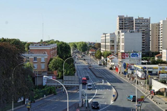 Vue de la route nationale 7 depuis le parking d'intérêt régional de Villejuif - Louis Aragon.
