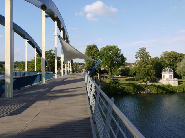 Pont de Neuville sur Oise et Pavillon d'Amour