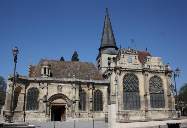 Renaissancefassade der Kirche Notre-Dame-de-la-Nativité in Magny-en-Vexin