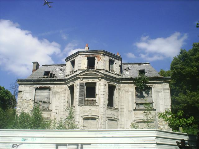 Les ruines du château de Goussainville, au Vieux-Pays
