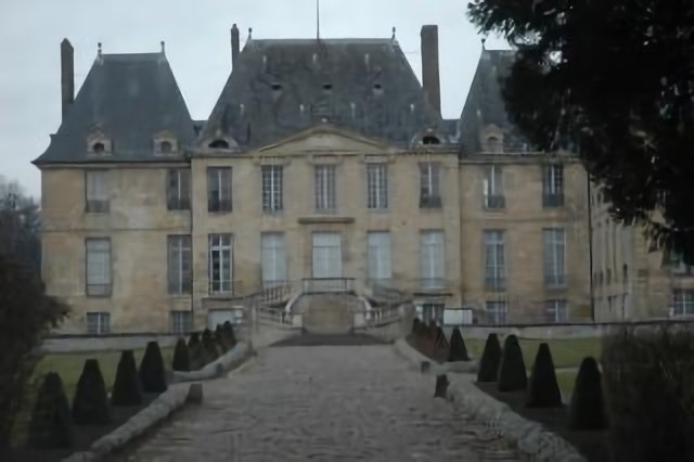Château - Rue Neuve, Montgeroult (77) Seine et Marne - Île de France // 55.44 - 141 //