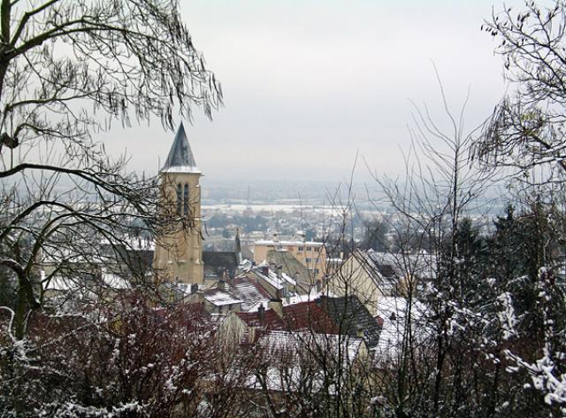 Cormeilles-en-parisis sous la neige, vue prise depuis le parc Schlumberger.