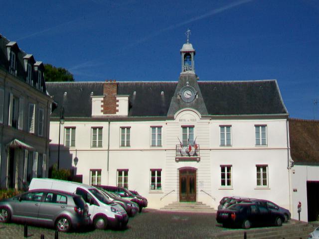 La mairie, place de la Mairie.