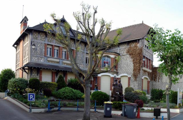 L'ancienne bibliothèque de Saint-Leu-la-Forêt (Val-d'Oise), France