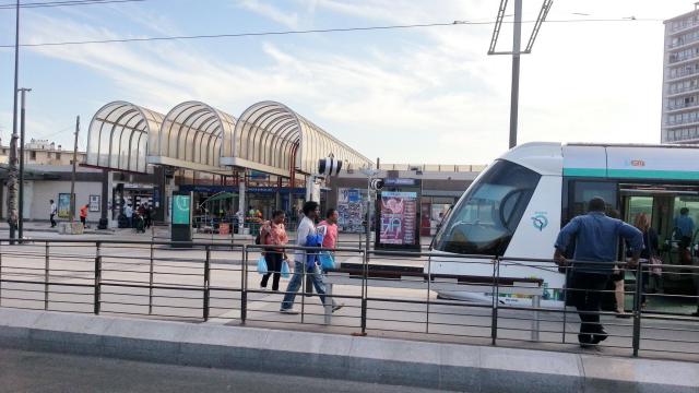 Intermodalité en gare de Garges-Sarcelles (T5 / RER D)