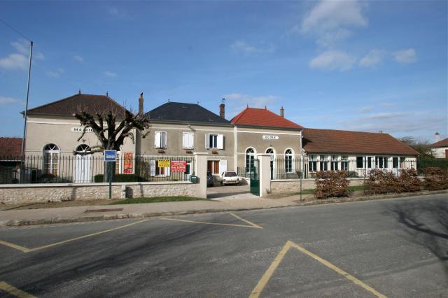 Omerville, Val d'oise, l'école et la mairie