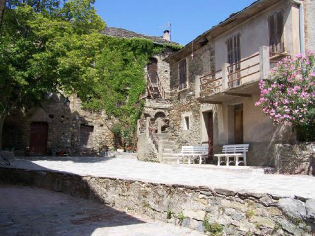 PLACE DU VILLAGE -CASTINETA SOTTANA