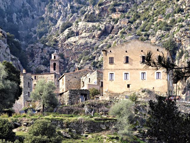 Popolasca - Le village