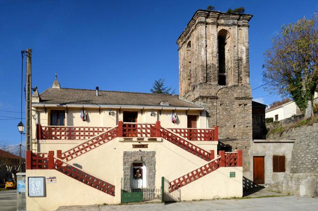 Giuncaggio, Rogna (Corse) - Mairie et église paroissiale Saint-Blaise