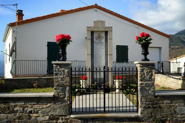 Pietraserena, Rogna (Corse) - Monument aux morts