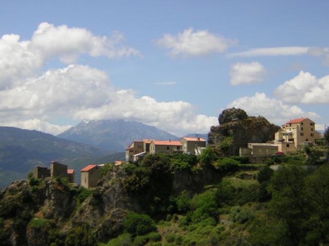 Altiani, im Hintergrund der Monte d'Oro