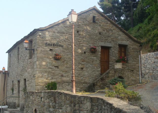 La mairie ("casa cumuna") de Lugo-di-Nazza.