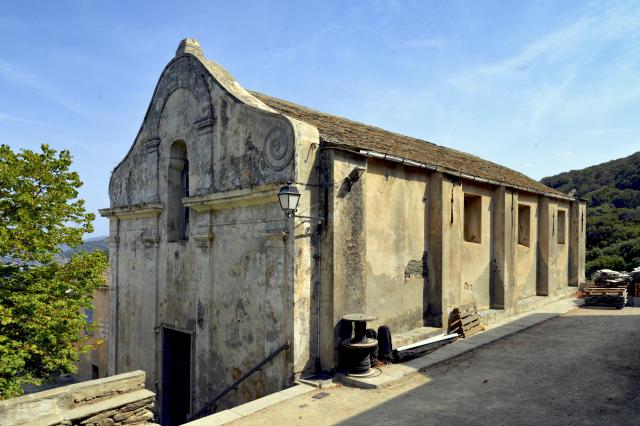 Pino, Cap Corse (Haute-Corse) - La chapelle de confrérie Saint-Croix (Santa Croce), à proximité de l'église paroissiale…