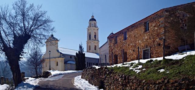 Olmi-Cappella (Corsica) - Église Saint-Nicolas et la chapelle de confrérie