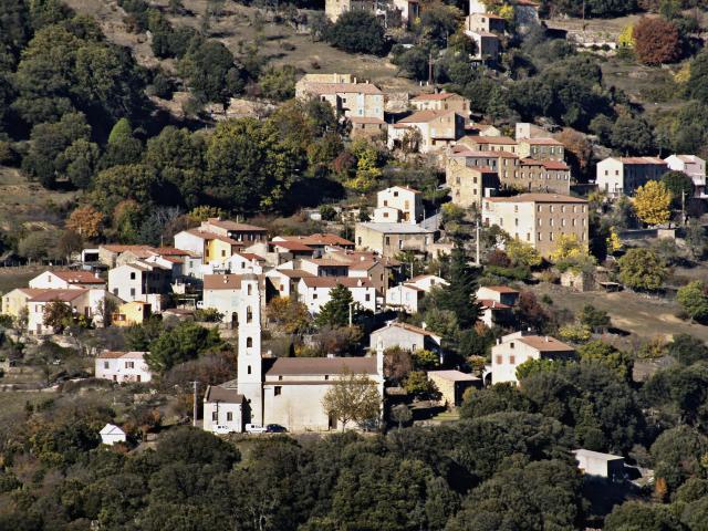 Olmi-Cappella (Corsica) - Vue du village