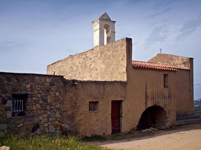 Aregno (Corsica) - Chapelle de l'Annunziata en bordure de la D551 dans la plaine