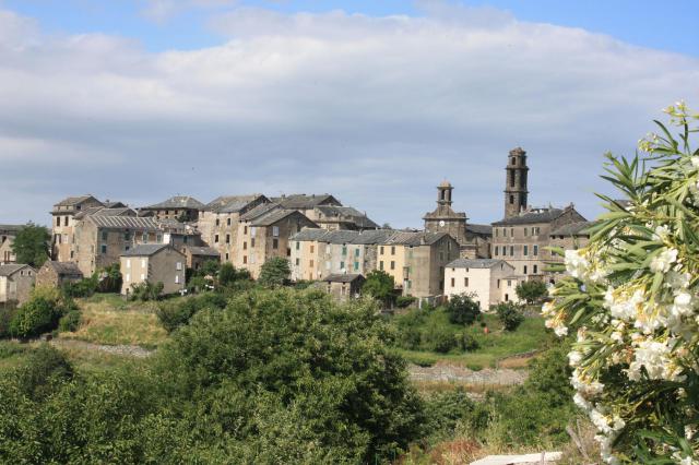 Vue générale du village de Penta di Casinca