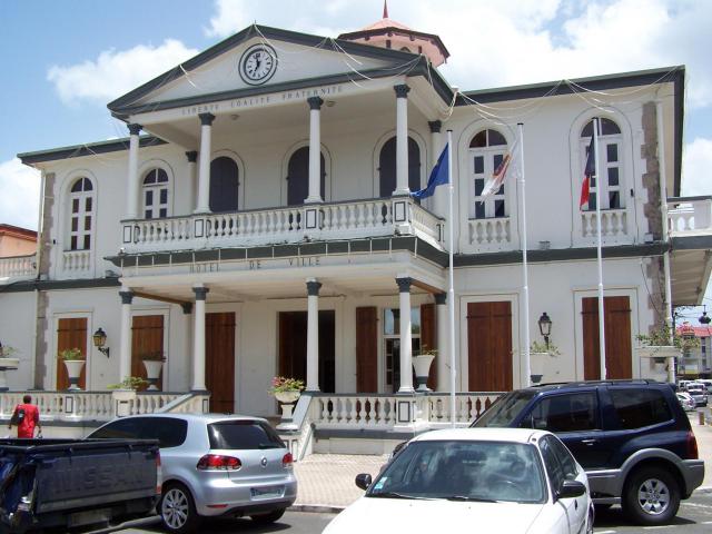 Hôtel-de-Ville de Basse-Terre sur la place de la Liberté