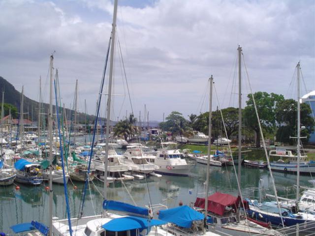 Marina de Rivière Sens à Gourbeyre