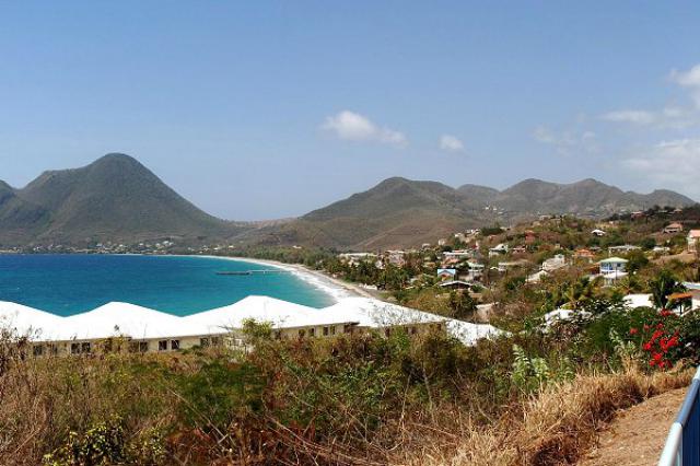 Commune du Diamant (Martinique). En arrière plan, le Morne Larcher