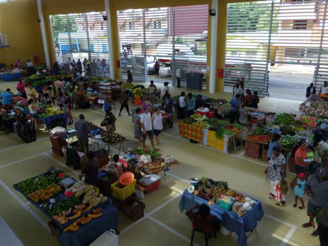 nouveau marché de kourou vue de l'intérieur