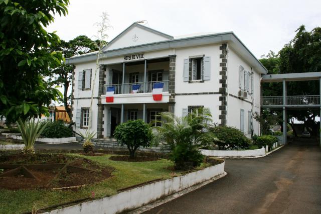 Vue de l'hôtel de ville de Sainte-Marie de La Réunion.