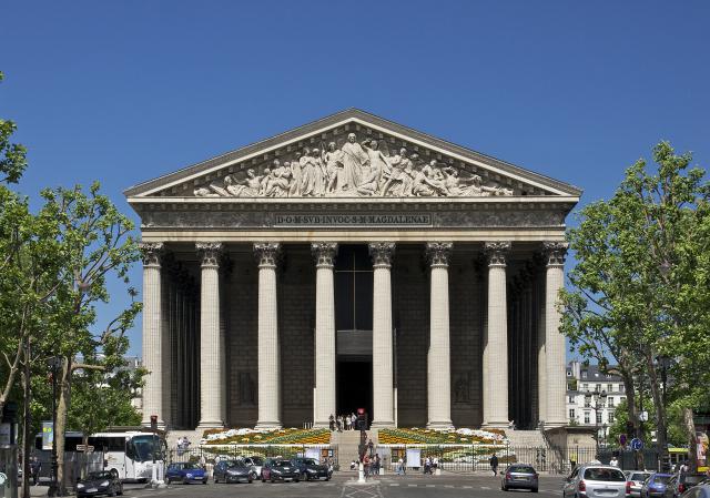 Façade de l'église de la Madeleine à Paris.