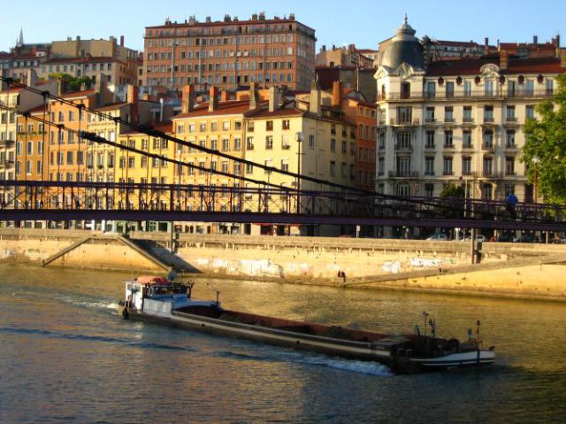 The Saône river in Lyon. Photo taken from the Bondy road, facing North-East, the Saint-Vincent footbridge and the Saint-Antoine road in…