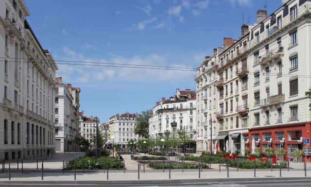 Place du Général Brosset, aux Brotteaux, à Lyon.