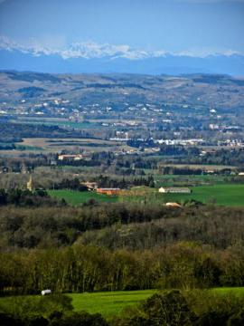 Pirenèus per enlà Cabardés e Lauragués