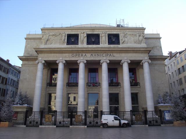 Opéra | Rue Molière This Municipal Opera House was built on the former Grand Theatre, the inauguration took place on October 31, 1787 in…
