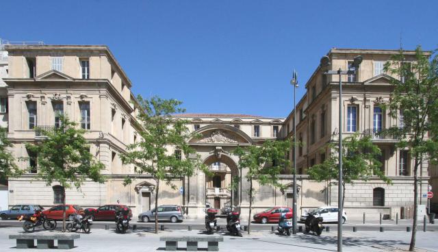 Hôtel de police à Marseille, dit "évêché", car ancien palais épiscopal de Marseille, inscrit monument historique.