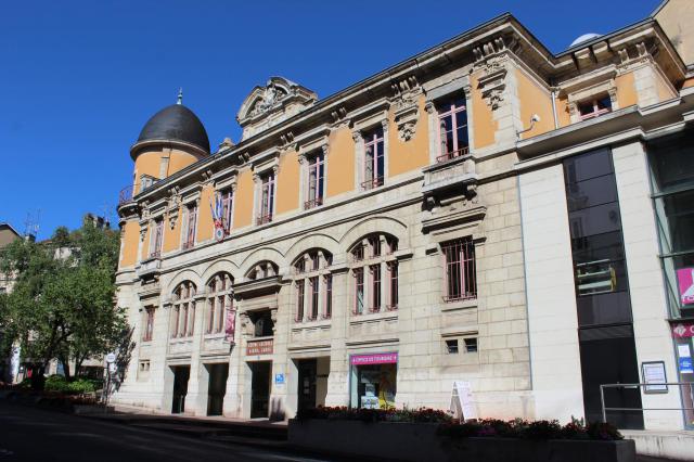 Centre culturel Albert Camus de Bourg-en-Bresse.