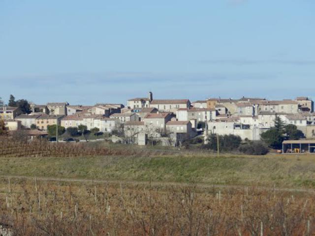 Vue sur le village de Pauligne