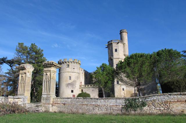 Château de Valès, commune de Montmaur 11320