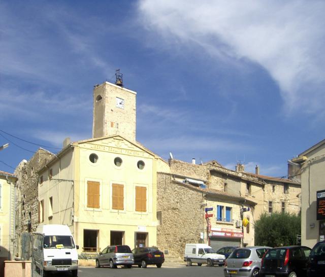 La place de la Mairie d'Argeliers