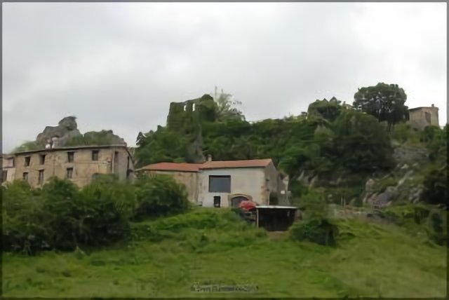 Dorf Camps sur-l´Agly