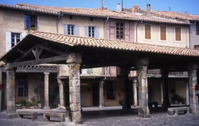 Lagrasse la halle