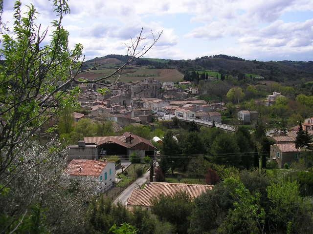 Vue du village Saint Hilaire de l'Aude