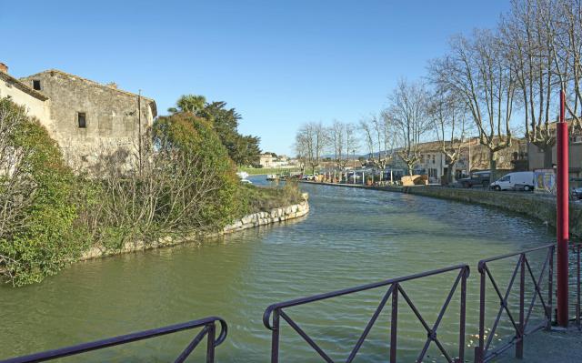 Français : Trèbes. Le Canal du Midi.