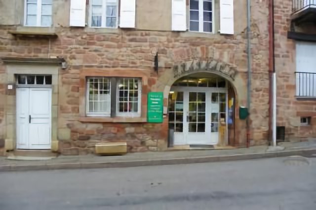Villecomtal, la pharmacie