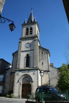 Cornus (Aveyron) - église Saint-Pierre-ès-Liens.